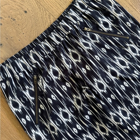 Athleta Reflections Aspire women’s navy & white print geo design pants Medium - Picture 7 of 8
